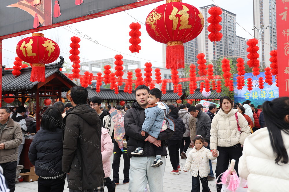 民营经济 地摊经济 元宵节 人间烟火气 小吃摊 民生温度