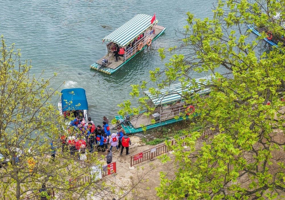 湖南道县：水碧柳绿引客来