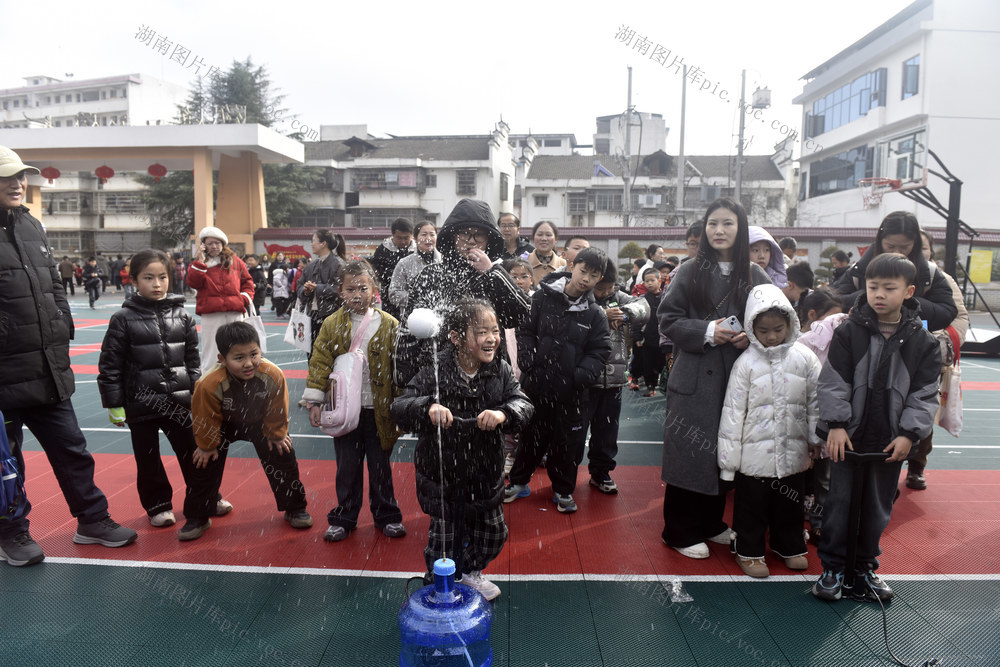 春季  开学  游戏