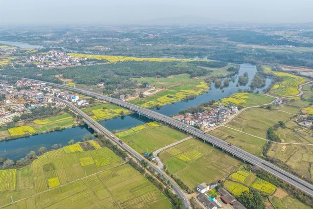 湖南道县：春染大地