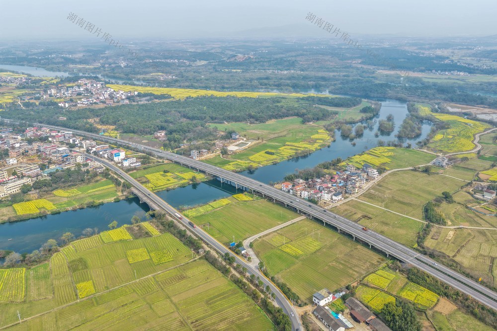 湖南道县：春染大地