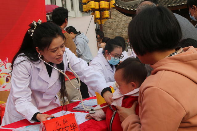 义诊 文艺 群众 健康 暖心 服务 家门口 医务 医院