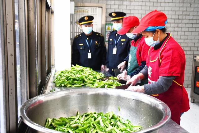  守护学生营养“食”光