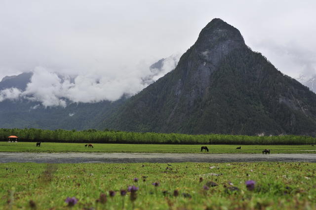 户外 山峰 雪山 山谷 火山