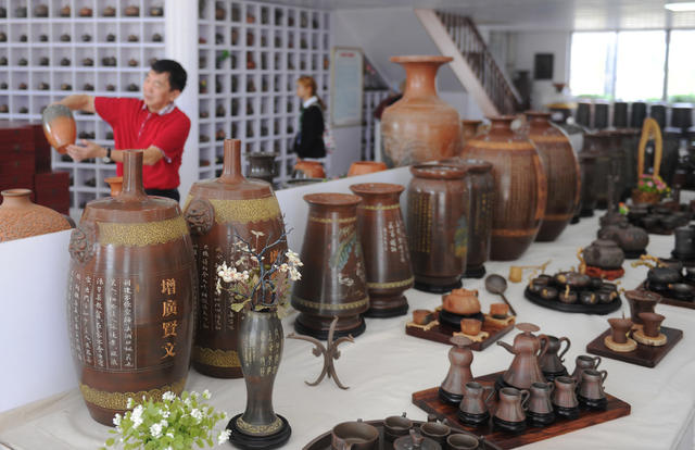 广西  钦州  坭兴陶