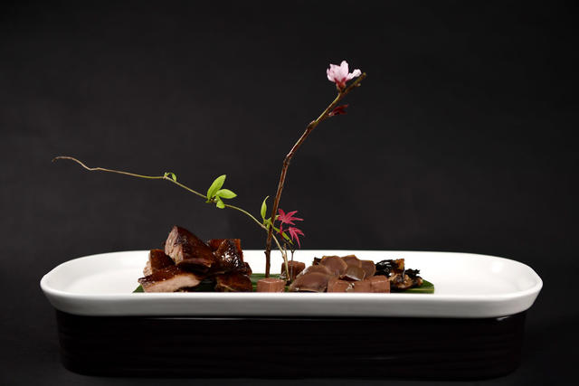 美食 室内 花 春天