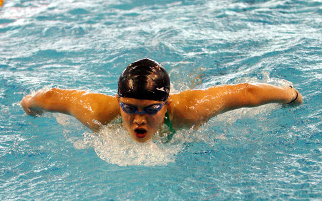  泳池   游泳帽 运动