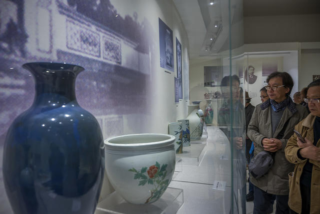  室内 大口水壶 瓷器 宝座 花瓶 搅拌碗 瓶子