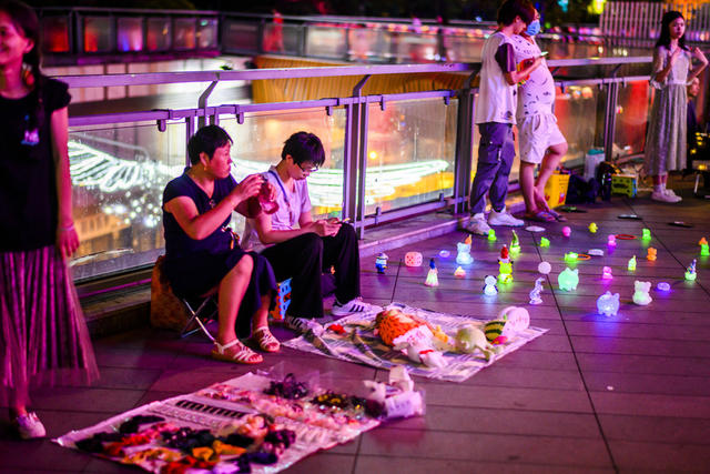 夜景 家居物品 餐厅 玩具店 其他