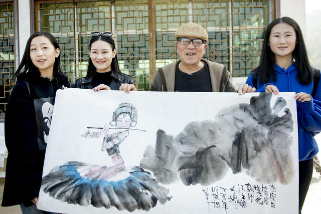 帅哥 美女 合影 书桌