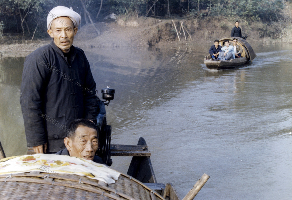  Old Man Goose Boat Boat Lake Clothes Bull Creek Trolley