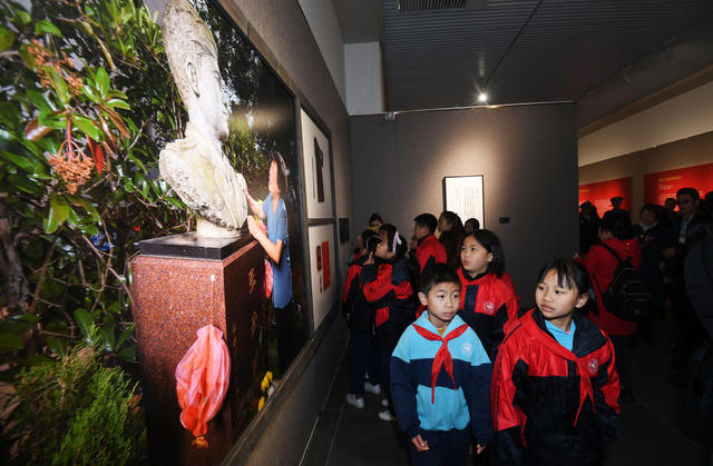 公安民警  纪实摄影  作品展  李自健美术馆