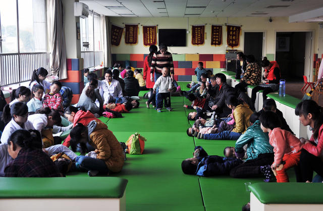 活在“脑瘫村”