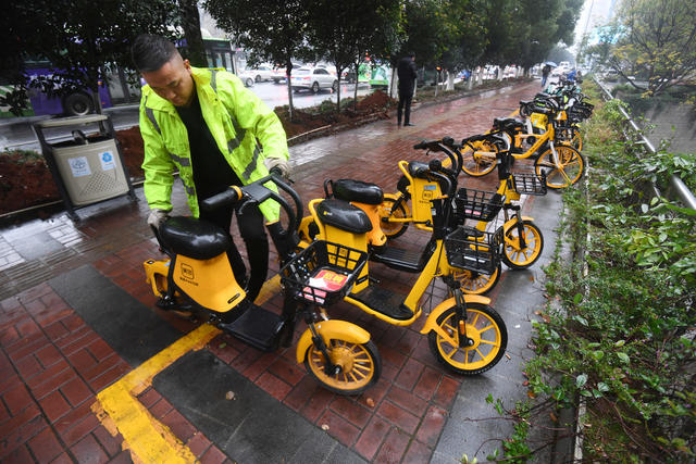 长沙  清理  无牌  共享 
  电单车