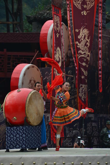 演出 鼓 美女  湘西