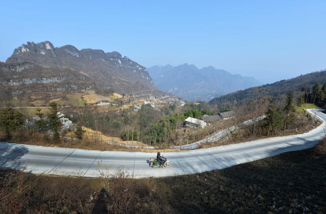 大山里的“天梯信使”