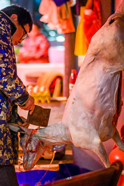肉店 衣物 切肉刀 烧烤 室内