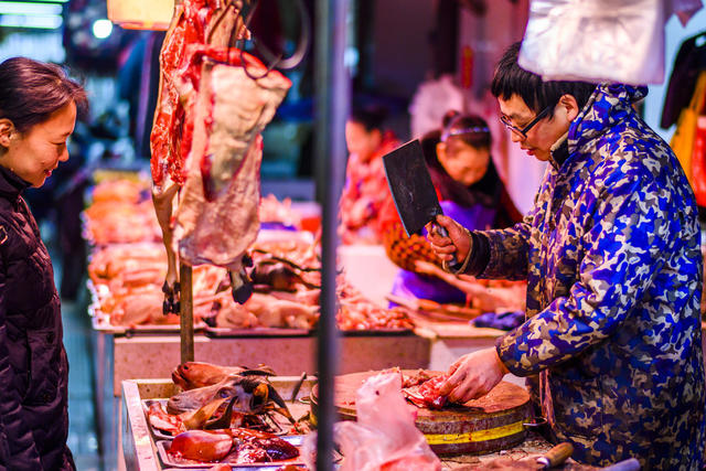 肉店 衣物 切肉刀 烧烤 室内