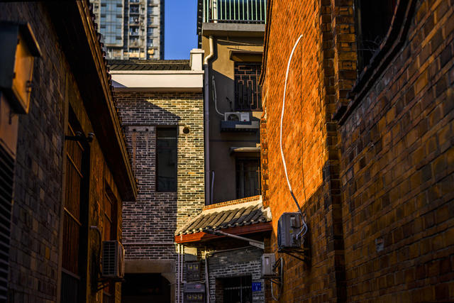 大厦  街景 楼梯 楼梯扶手 建筑 指示牌
