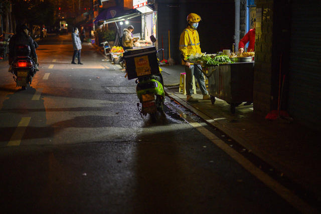 街景 夜景 街道 汽车 箱包 衣物 美女 老人 家居物品 餐厅 杂货店 拐杖