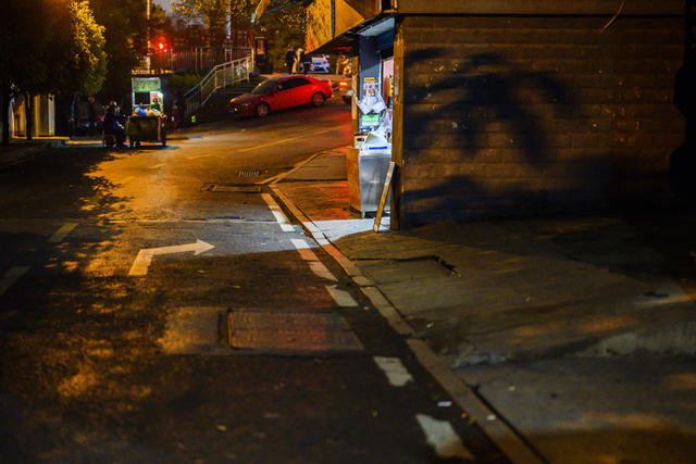 街景 夜景 街道 汽车 箱包 衣物 美女 老人 家居物品 餐厅 杂货店 拐杖