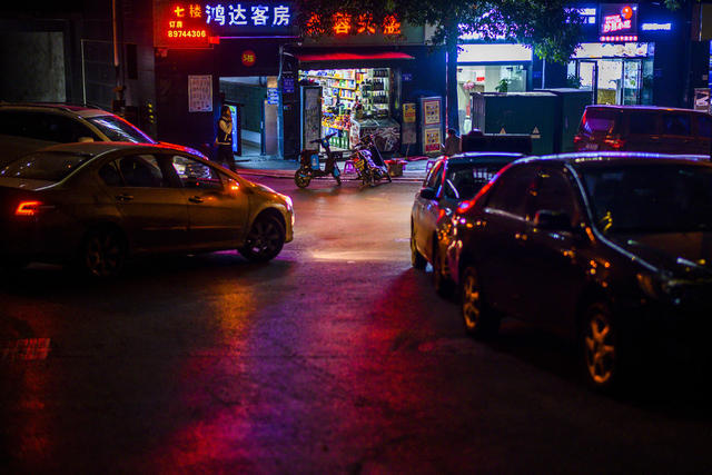 美女 家居物品 瓶子 汽车 演出 街道 工地 街景 夜景 理发店 其他