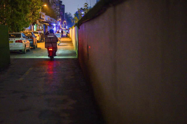 街景 夜景 街道 汽车 箱包 衣物 美女 老人 家居物品 餐厅 杂货店 拐杖