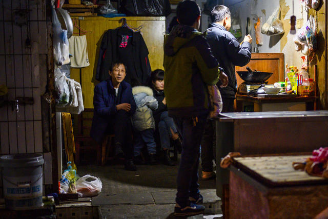 街景 夜景 街道 汽车 箱包 衣物 美女 老人 家居物品 餐厅 杂货店 拐杖