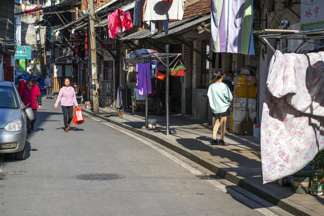 箱包 街道 三轮车 美女 工地 衣物 街景 垃圾车 活动房屋 小巴士