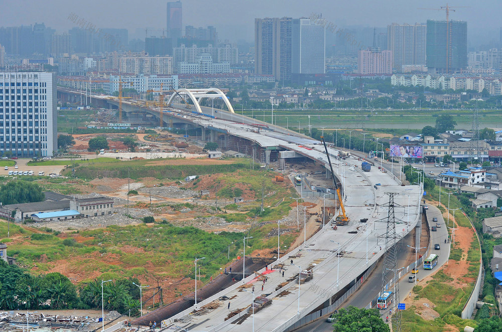 湖南首条快速化改造高架桥