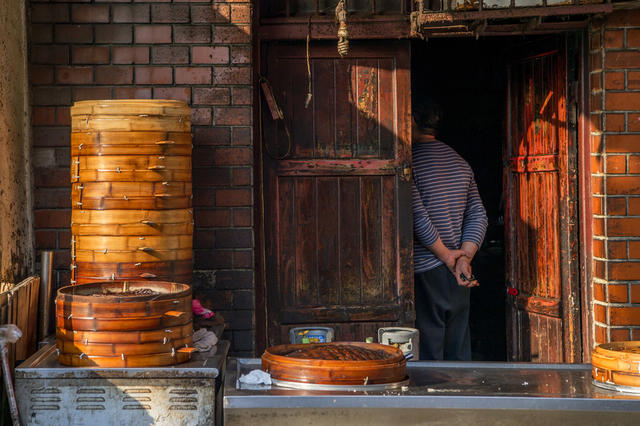 街景 室外 餐厅 箱包 手推车 铲子 庭院 桶 理发店 火炉 杂货店 垃圾箱 衣物