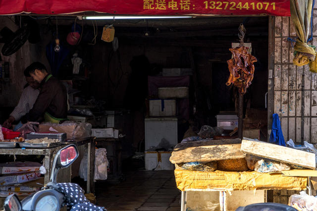 街景 室外 餐厅 箱包 手推车 铲子 庭院 桶 理发店 火炉 杂货店 垃圾箱 衣物