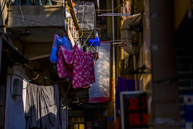 街道 美女 车站 箱包 理发店 人力车 运动 尖桩篱栅 街景 楼梯 楼梯扶手 室外 电动车 汽车