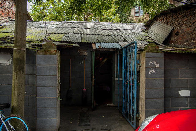 街景 室外 餐厅 箱包 手推车 铲子 庭院 桶 理发店 火炉 杂货店 垃圾箱 衣物