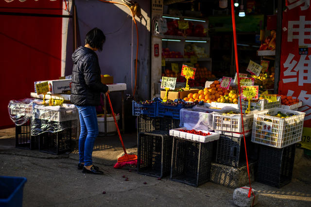 桶 箱包 衣柜 美女 街道 街景 餐厅 折叠椅 家居物品 杂货店