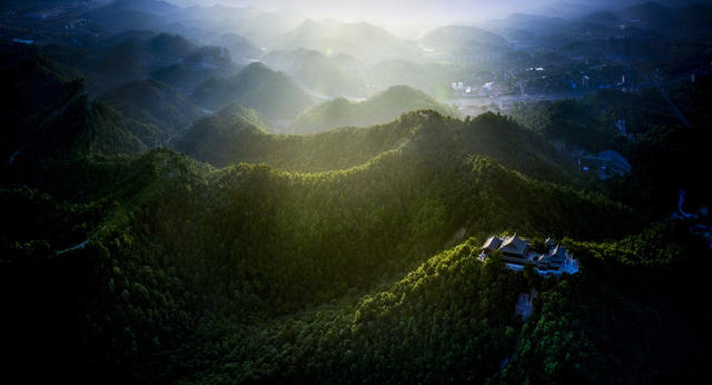 文旅*地标*城市*风光*山峰*河流   