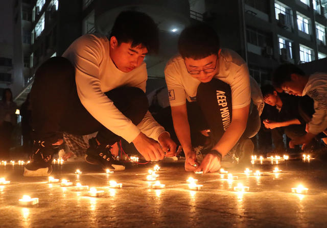 大学生 送别 袁隆平