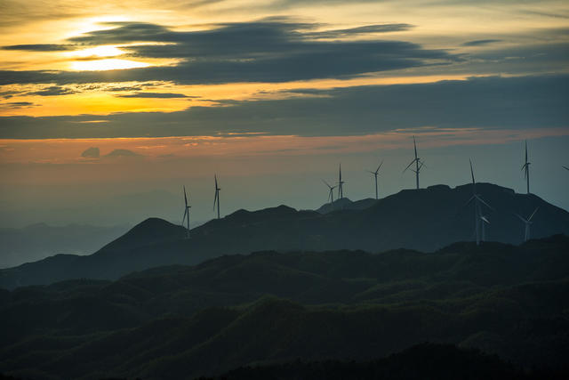 日落 天空 户外 马 旅行 草地 石头墙 栅栏 山谷 温泉 鹅 岩石 运动 露营 公路 湖 风车 山峰