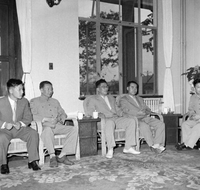 合影 广场 机场 其他