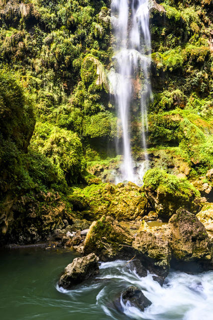 山谷 瀑布 树林 悬崖 植物 山峰 户外 小河 洞穴