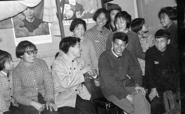  军装 英雄 医院 病床 合影