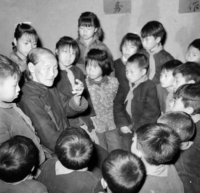  军装 英雄 医院 病床 合影