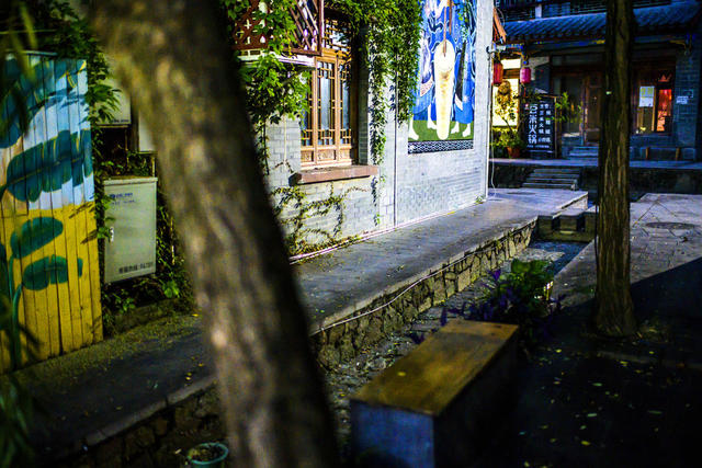 街景 建筑 广场 街道 杂货店 餐厅 商场 美女 饰品 室外 汽车