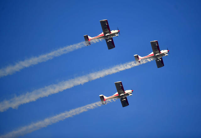 飞机 山河 芦淞 通用
