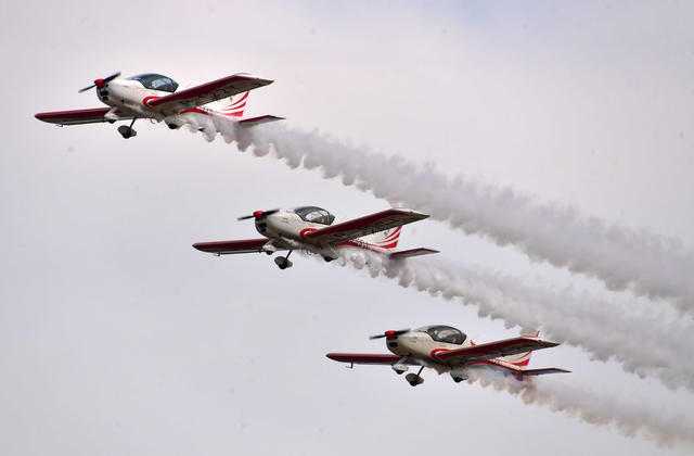 飞机 山河 芦淞 通用