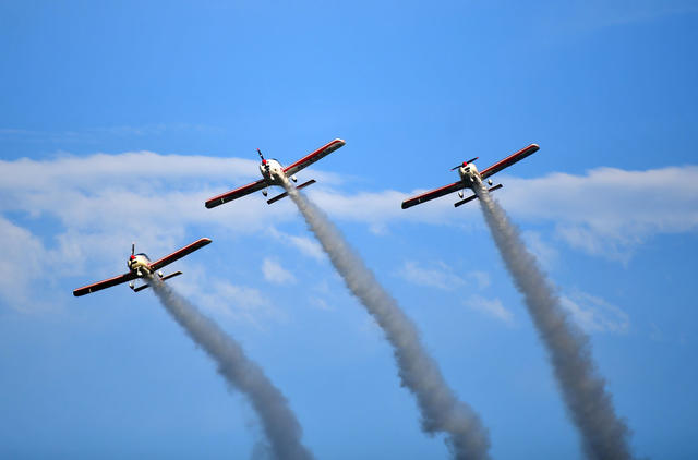 飞机 山河 芦淞 通用