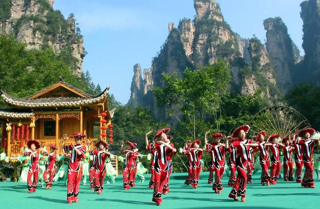 户外 演出 山峰 张家界 湖南旅游节