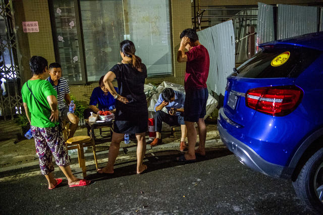 街景 美女 其他 箱包 衣物 杂货店 拐杖 花盆 餐厅 商场 烟草店 汽车 宿舍 电动车 合影 人力车 冰箱 雨伞 工地