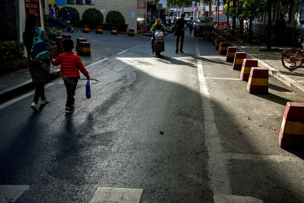  Street View Beauty Other Luggage, Clothes, Grocery Store, Cane, Flower Pot, Restaurant, Tobacco Store, Car Dormitory, Electric Vehicle, Group Photo, Rickshaw, Refrigerator, Umbrella, Site