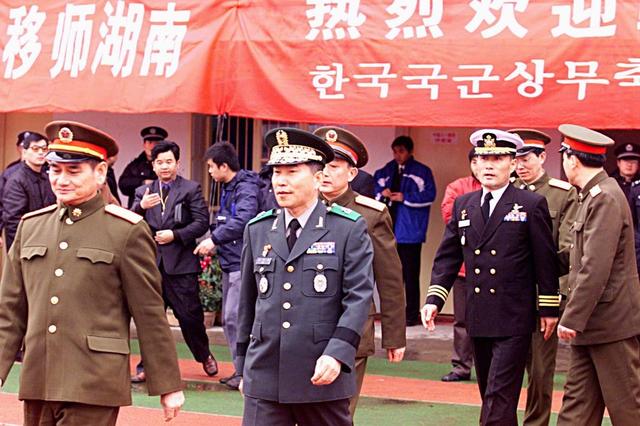 足球 帅哥 八一振邦 韩国尚武 湘潭